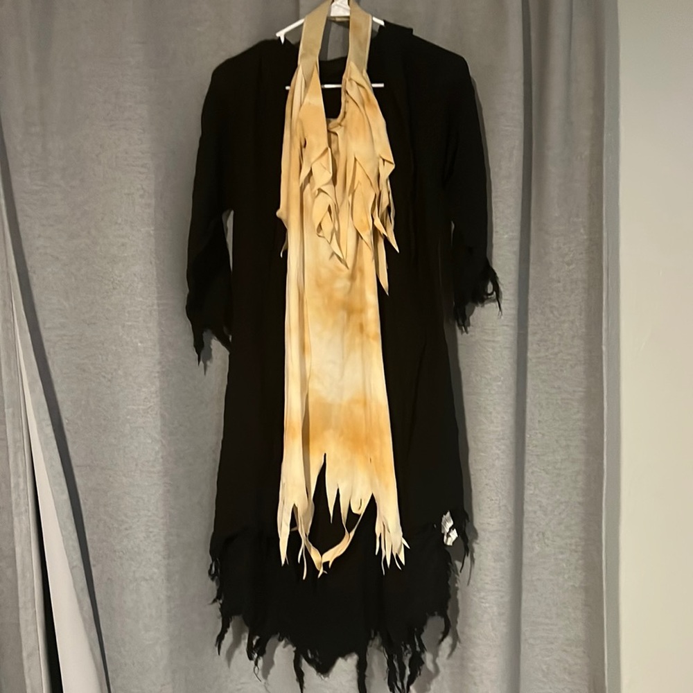 Men’s pirates shawl and collar. One size